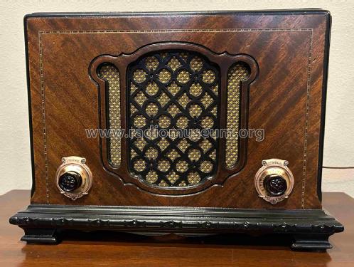 400 ; Colonial Radio Co.; (ID = 2941519) Radio