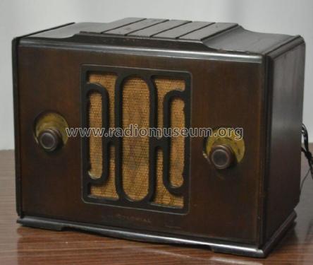 657 ; Colonial Radio Co.; (ID = 2654705) Radio