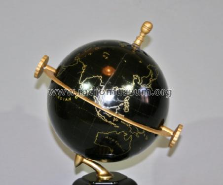 New World Globe 700 ; Colonial Radio Co.; (ID = 1633675) Radio