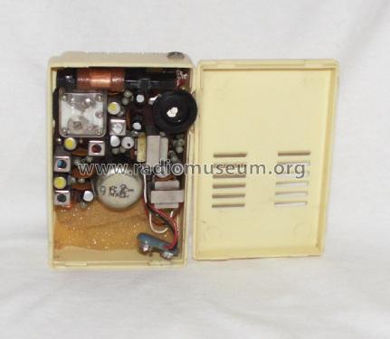 6 Transistor YTR-601; Commodore Import (ID = 2262273) Radio