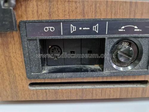 Stereo Quadrosound F-6880 ; Cosmo S.A., (ID = 3115833) Radio