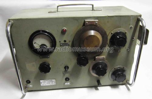 Signal Generator PATTERN W-4999; Cossor, A.C.; London (ID = 1952758) Military