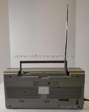 4 Band Stereo Radio Cassette Recorder J444; Craig Panorama Inc.; (ID = 2981626) Radio