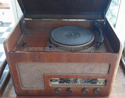 Cromwell 6 Valve Dual-Wave Radiogram 6251E; Cromwell, Gulbransen (ID = 2996543) Radio