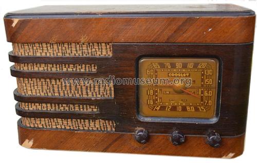 1640 ; Crosley Radio and (ID = 1903170) Radio