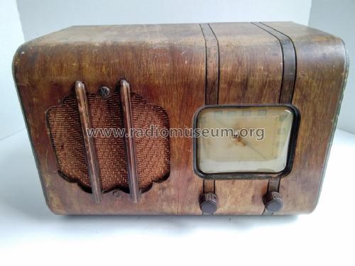 419B ; Crosley Radio and (ID = 2642472) Radio