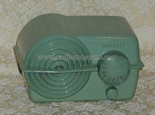 11-117U 'Serenader' Ch= 330-1; Crosley Radio Corp.; (ID = 71932) Radio