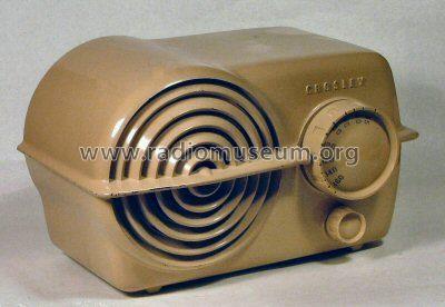 11-118U 'Serenader' Ch= 330-1; Crosley Radio Corp.; (ID = 258703) Radio