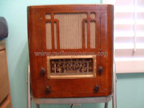 24 AU ; Crosley Radio Corp.; (ID = 1538375) Radio