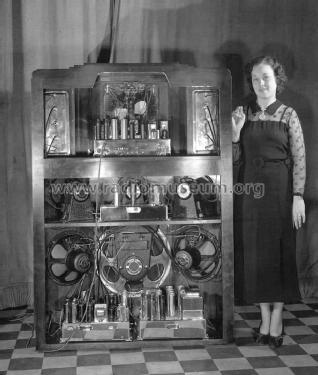 37 Tube Radio ; Crosley Radio Corp.; (ID = 2531474) Radio