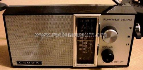 Portable 3 Band Radio TRF-2400L; Crown Radio Corp.; (ID = 1953913) Radio