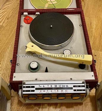 Portable Stereo Radio-Phono STP-45; Crown Radio Corp.; (ID = 2982434) Radio