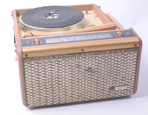 Radio Phonograph TRP-25; Crown Radio Corp.; (ID = 3087217) Radio