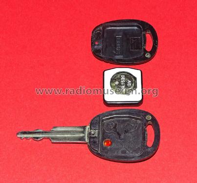 Remote Car Key RK-700S; Daewoo Electronics (ID = 3081232) Misc