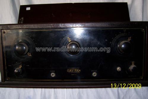 OEM 11 5105; Day-Fan Electric Co. (ID = 731126) Radio