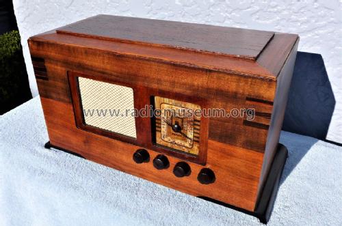 Philco 710B; Dominion Radio & (ID = 2704386) Radio