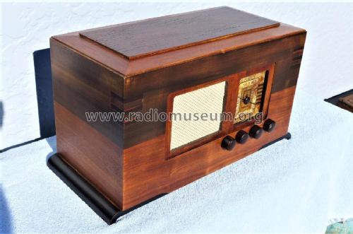 Philco 710B; Dominion Radio & (ID = 2704389) Radio