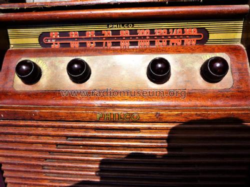 Philco 352; Dominion Radio & (ID = 2798122) Radio