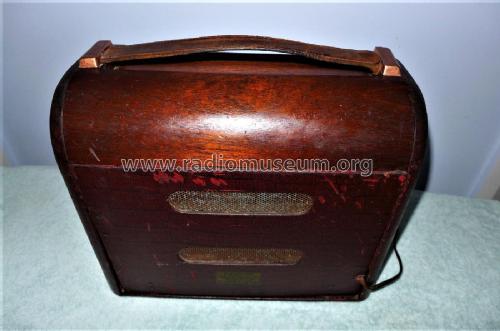 Philco 352; Dominion Radio & (ID = 2798136) Radio