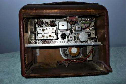 Philco 354; Dominion Radio & (ID = 2803056) Radio