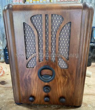 Philco 37-61EZ Code 121; Dominion Radio & (ID = 2922116) Radio