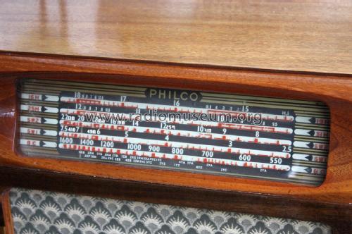 Philco 733; Dominion Radio & (ID = 2962074) Radio