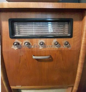 Philco 852; Dominion Radio & (ID = 3052781) Radio