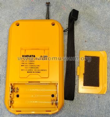 XHDATA FM1-2/MW/SW 4 BANDS RADIO D-220; Dongguan Xinhuaide (ID = 3071126) Radio