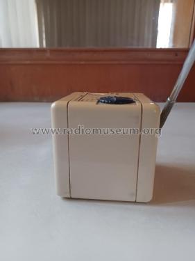 DUNHILL AM/FM Cube Quartz Clock Radio ; Dunhill; Where? (ID = 2943422) Radio