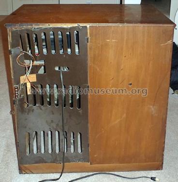 Viking Radiogram 52-110A; Eaton Co. Ltd., The (ID = 1183343) Radio