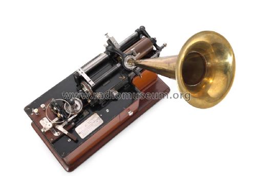 Phonograph Class M; Edison, Thomas A., (ID = 1848637) TalkingM