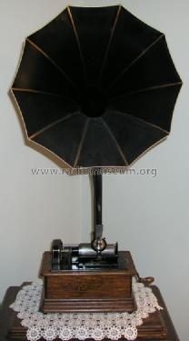 Phonograph Standard D ; Edison, Thomas A., (ID = 1180144) TalkingM