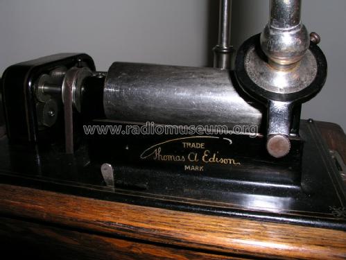 Phonograph Standard D ; Edison, Thomas A., (ID = 1180148) TalkingM