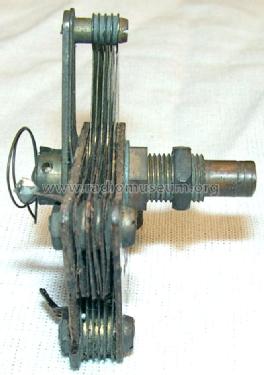 Variable capacitor 'Norris' ; Norris Művek, Magyar (ID = 1044395) Radio part