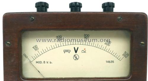 Voltmeter 8 V.b.; EKA; Budapest (ID = 1871600) Equipment