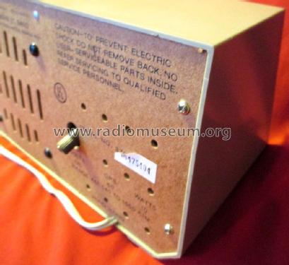 Solid State Clock Radio RZD-400B; RCA RCA Victor Co. (ID = 1436187) Radio