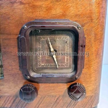 Moderne Dual Wave 5V No. 302; Electric Service Co. (ID = 2981548) Radio