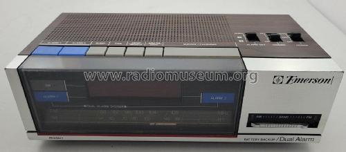 Dual Alarm Clock Radio RED5677; Emerson Radio & (ID = 2912321) Radio