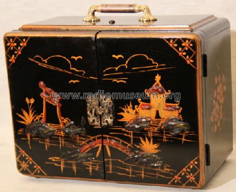 321AW Chinese Chest 'Oriental Garden' ; Emerson Radio & (ID = 889708) Radio