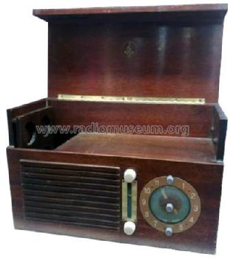 682 Series A; Emerson Radio & (ID = 2326444) Radio