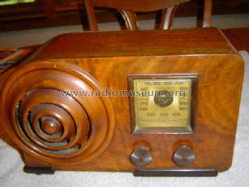 AX-212 'Bullseye' Ch= AX; Emerson Radio & (ID = 148603) Radio