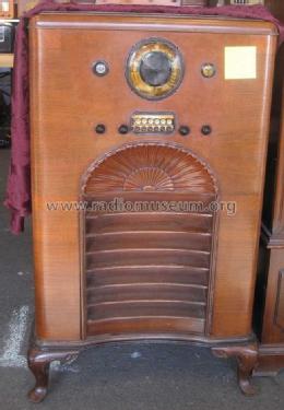 BS-227 Queen Anne Console Ch= BS; Emerson Radio & (ID = 946832) Radio