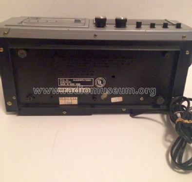 FM/AM Electronic Clock Radio with Dual Tape Player RCT5880; Emerson Radio & (ID = 1711966) Radio