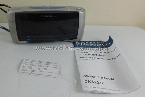 Research SmartSet Dual Alarm AM/FM Clock Radio CKS2237; Emerson Radio & (ID = 2914980) Radio