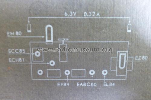 KY557; Erres, Van der Heem (ID = 1887126) Radio