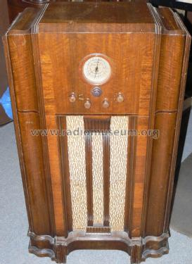 100 ; Fairbanks, Morse & (ID = 1928608) Radio