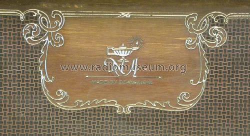 New Aladdin Treasure Chest; Fansteel Products (ID = 1453471) Radio