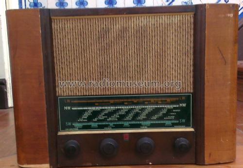 125 Radio Ferranti, GB, build 1952, 4 pictures, 2 schematics, 4 tubes ...