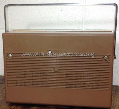 Singer 8 plus 8 ; Singer Australia Pty (ID = 2180223) Radio