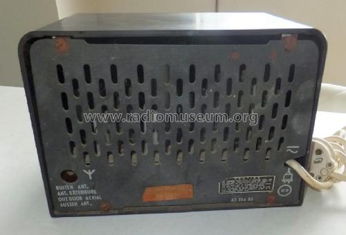 166F; Fleetwood brand of C (ID = 2879402) Radio